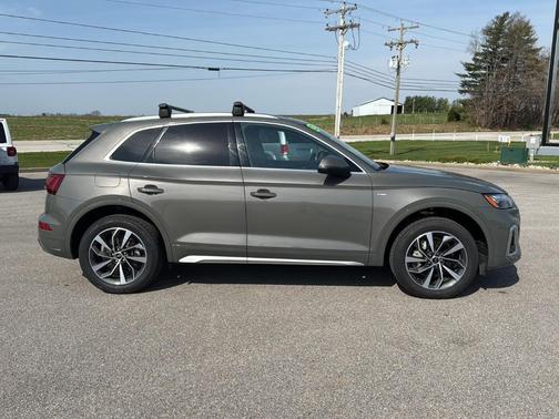 2023 Audi Q5 45 S line Premium Plus