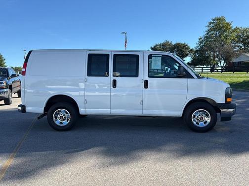 2023 GMC Savana 2500 Work Van