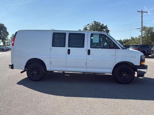 2023 GMC Savana 2500 Work Van