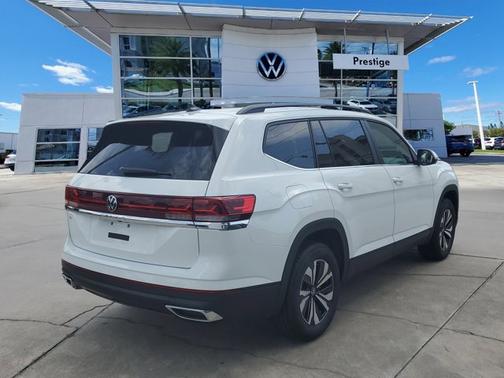 2025 Volkswagen Atlas 2.0T SE