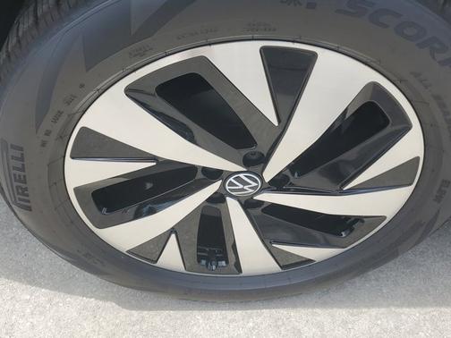 2025 Volkswagen ID.4 Pro