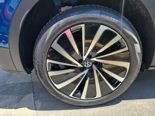 2025 Volkswagen ID.4 Pro