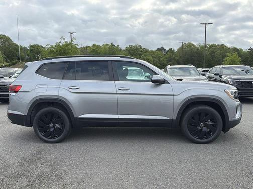 Mist 2026 Volkswagen Atlas 2.0T SE w/Technology