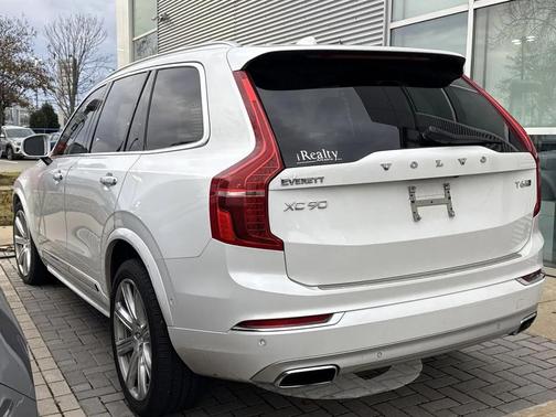2018 Volvo XC90 T6 Inscription