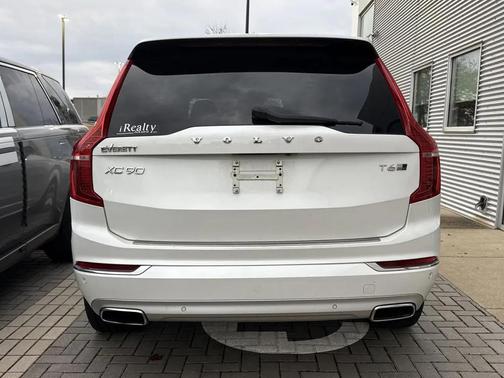 2018 Volvo XC90 T6 Inscription