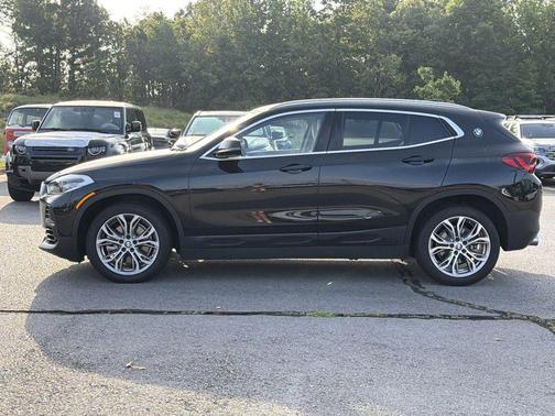 Black Sapphire Metallic 2022 BMW X2 sDrive28i