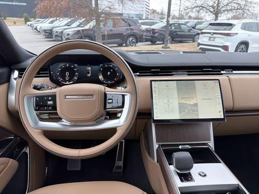 British Racing Green 2026 Land Rover Range Rover P400 SE 7 Seat