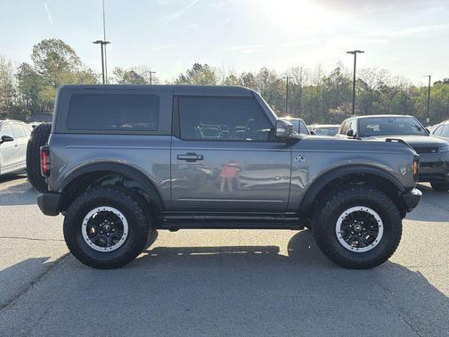Carbonized Gray Metallic 2022 Ford Bronco Outer Banks