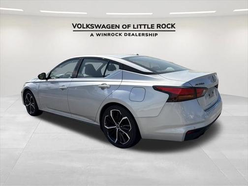 2023 Nissan Altima SR FWD