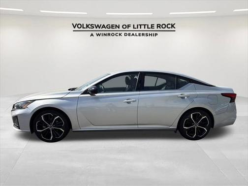 2023 Nissan Altima SR FWD