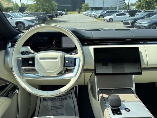 2025 Land Rover Range Rover P400 SE 7 Seat
