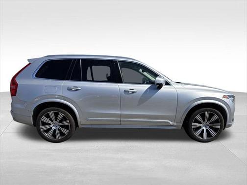 2022 Volvo XC90 Recharge Plug-In Hybrid T8 Inscription 7 Passenger