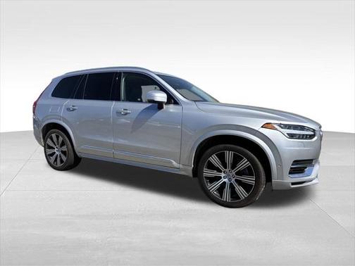 2022 Volvo XC90 Recharge Plug-In Hybrid T8 Inscription 7 Passenger