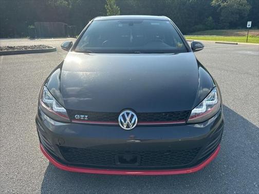 2015 Volkswagen Golf GTI 2.0T SE 4-Door