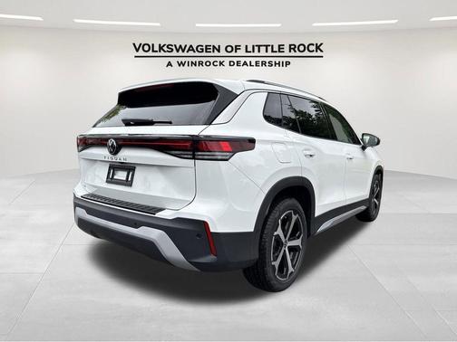 2025 Volkswagen Tiguan 2.0T SE