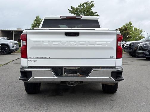 Summit White 2023 Chevrolet Silverado 1500 LT