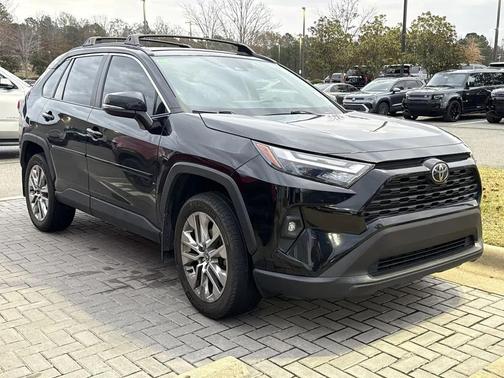 2022 Toyota RAV4 XLE Premium