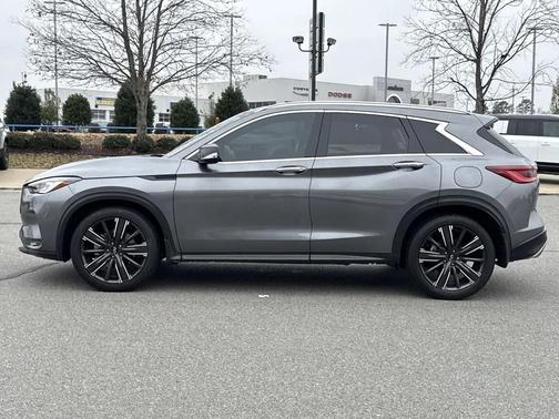 2022 INFINITI QX50 LUXE