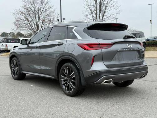 2022 INFINITI QX50 LUXE