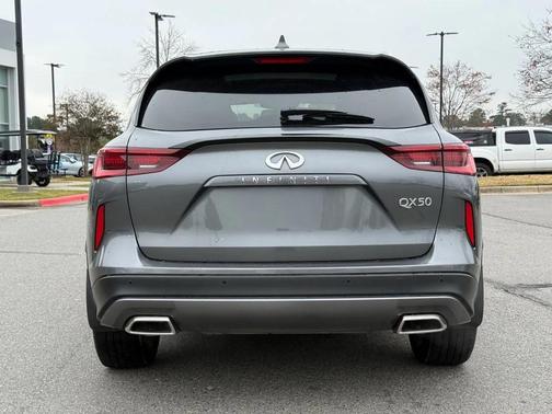 2022 INFINITI QX50 LUXE