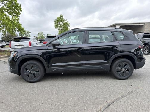 Deep Black Pearl 2026 Volkswagen Taos S