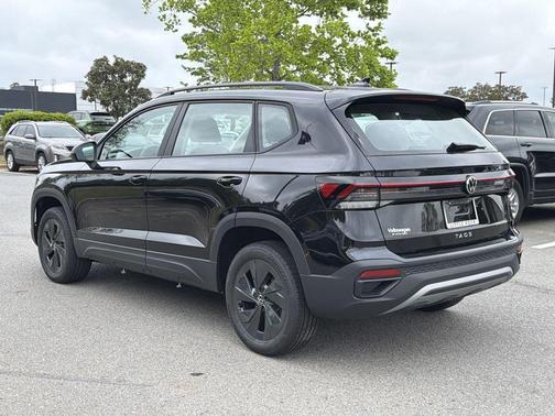 Deep Black Pearl 2026 Volkswagen Taos S