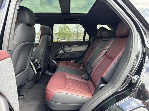 2025 Land Rover Range Rover Sport SE
