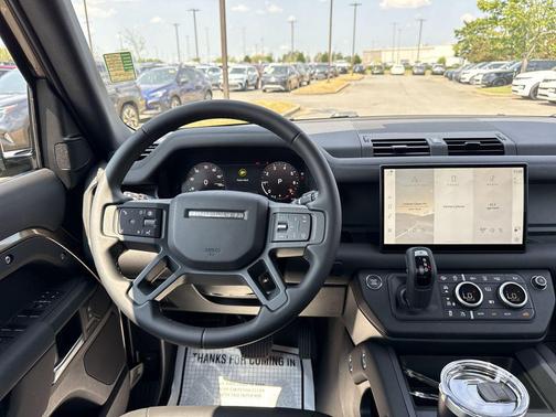 2025 Land Rover Defender 110 P300