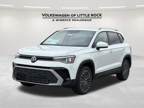 Pure White 2026 Volkswagen Taos SE