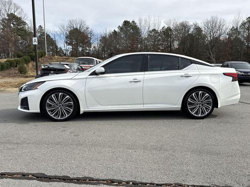 2024 Nissan Altima 2.5 SL