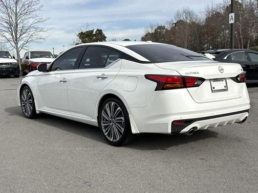 2024 Nissan Altima 2.5 SL