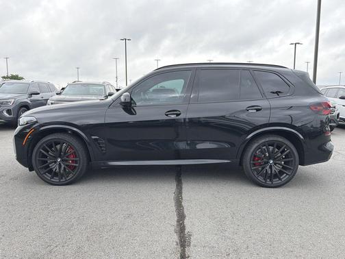 Black Sapphire Metallic 2026 BMW X5 M60i