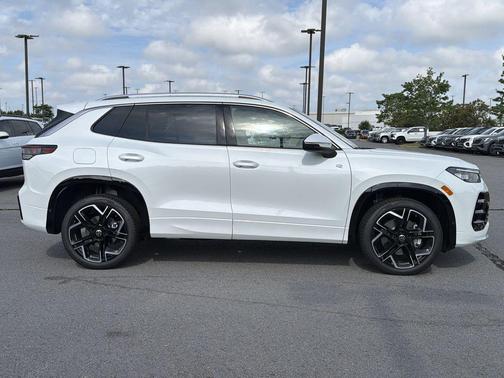 White Pearl 2026 Volkswagen Tiguan 2.0T SEL R-Line 4MOTION
