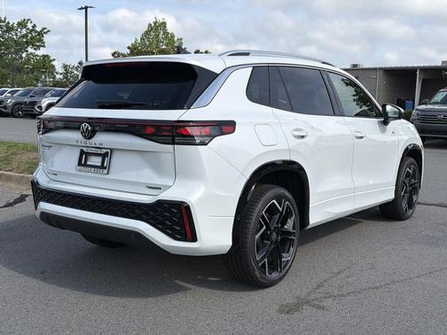 White Pearl 2026 Volkswagen Tiguan 2.0T SEL R-Line 4MOTION