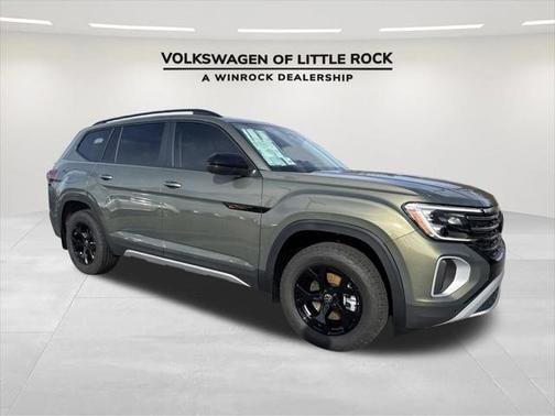 2025 Volkswagen Atlas 2.0T Peak Edition