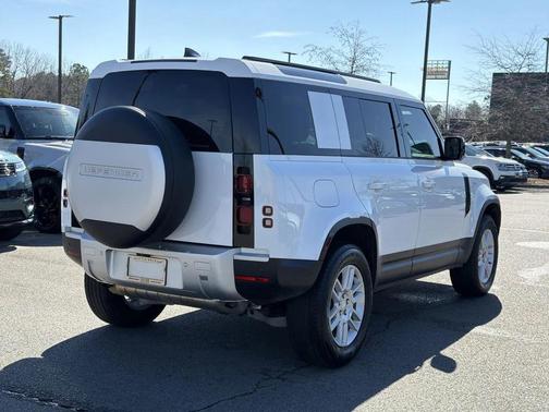 2025 Land Rover Defender 110 P300