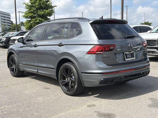 Platinum Gray Metallic 2023 Volkswagen Tiguan 2.0T SE R-Line Black