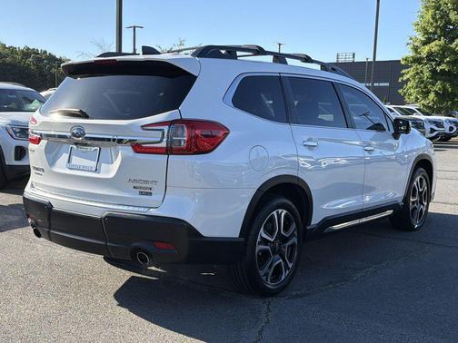 Crystal White Pearl 2023 Subaru Ascent Touring 7-Passenger
