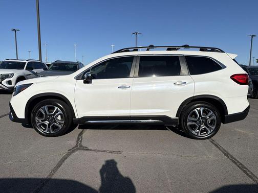 Crystal White Pearl 2023 Subaru Ascent Touring 7-Passenger