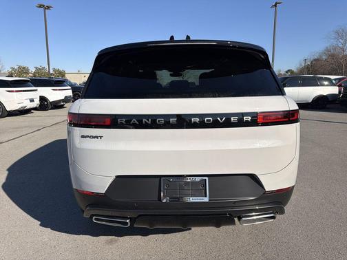 2026 Land Rover Range Rover Sport SE