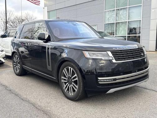 2023 Land Rover Range Rover P530 SE