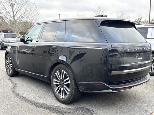 2023 Land Rover Range Rover P530 SE