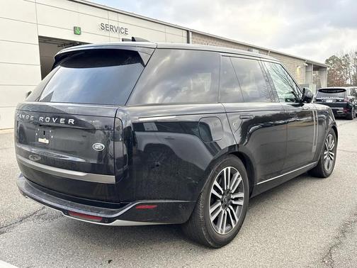 2023 Land Rover Range Rover P530 SE