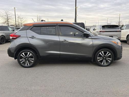 Gun Metallic/Monarch Orange 2020 Nissan Kicks SV