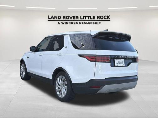 2024 Land Rover Discovery P300 S