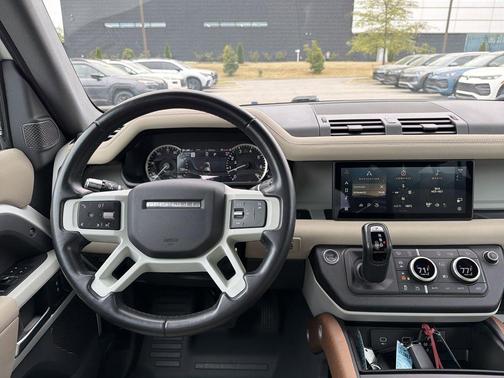 Fuji White 2022 Land Rover Defender 110 X-Dynamic SE