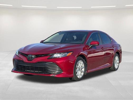Ruby Flare Pearl 2019 Toyota Camry LE