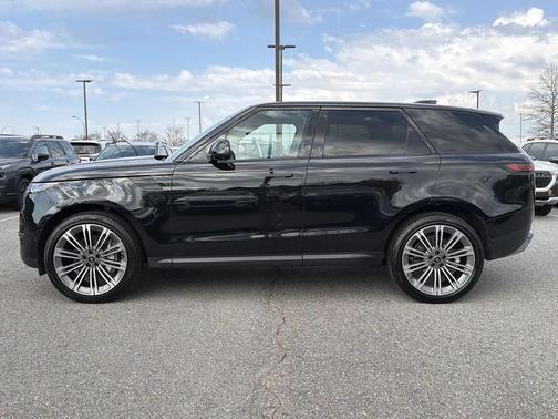 2024 Land Rover Range Rover Sport SE
