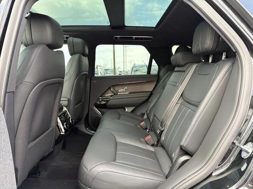 2024 Land Rover Range Rover Sport SE