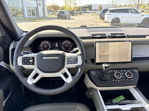 2025 Land Rover Defender 110 P400 S